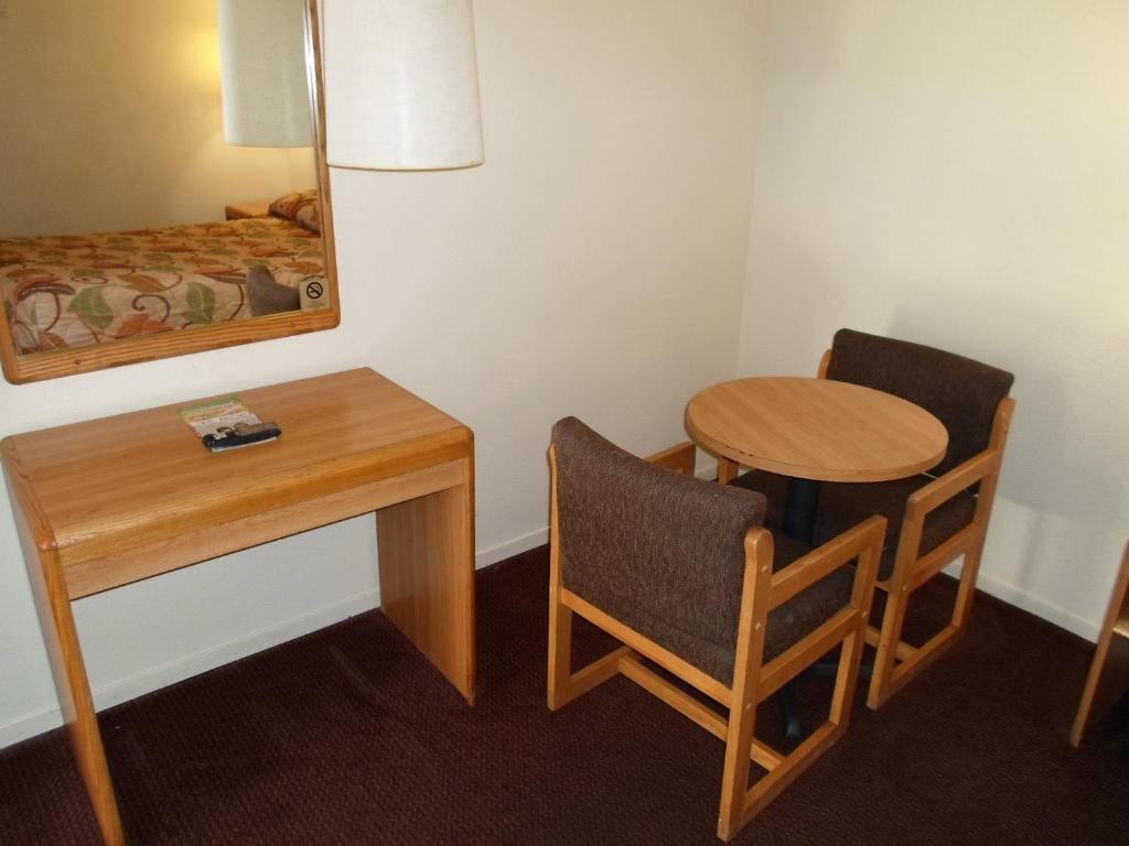 Ez 8 Motel Newark Pokoj fotografie