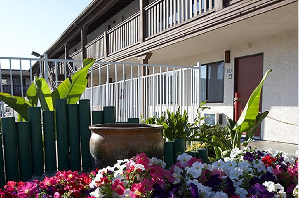 Ez 8 Motel Newark Exteriér fotografie