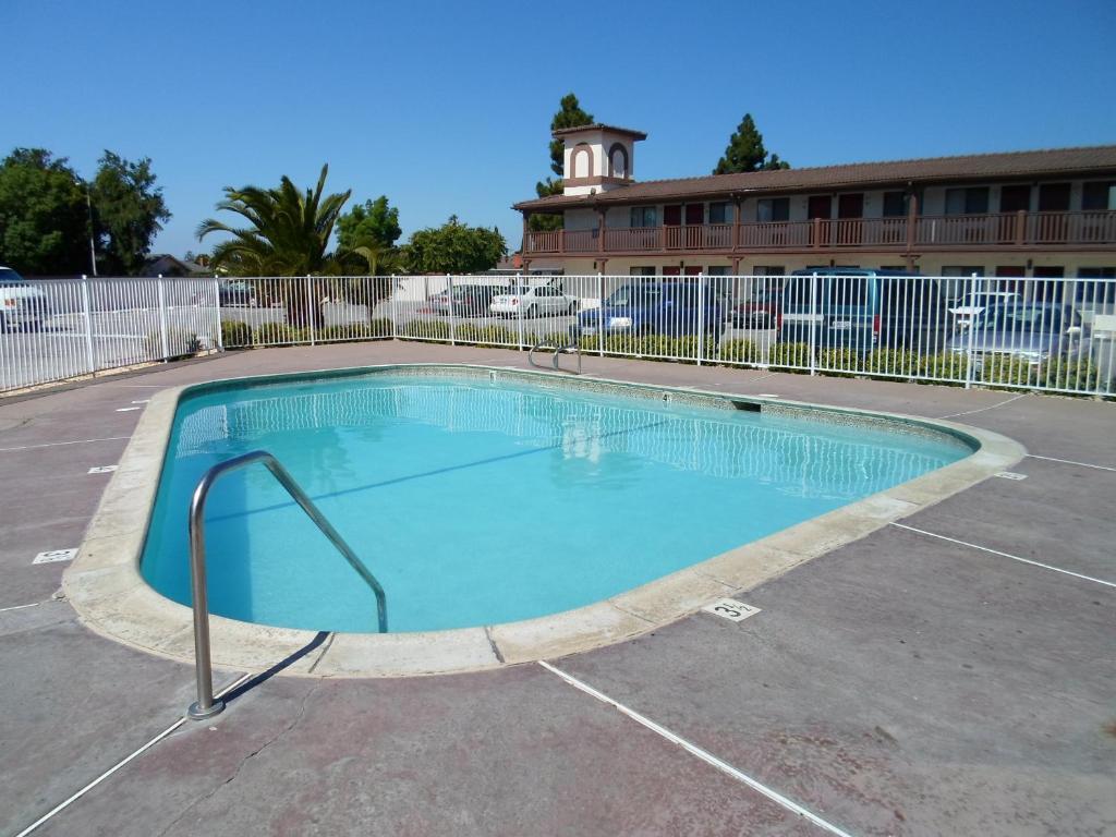 Ez 8 Motel Newark Exteriér fotografie